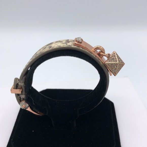 Henri Bendel Snakeskin Leather Rose Gold Adjustable Bracelet Rhinestone Pyramid - Picture 4 of 11